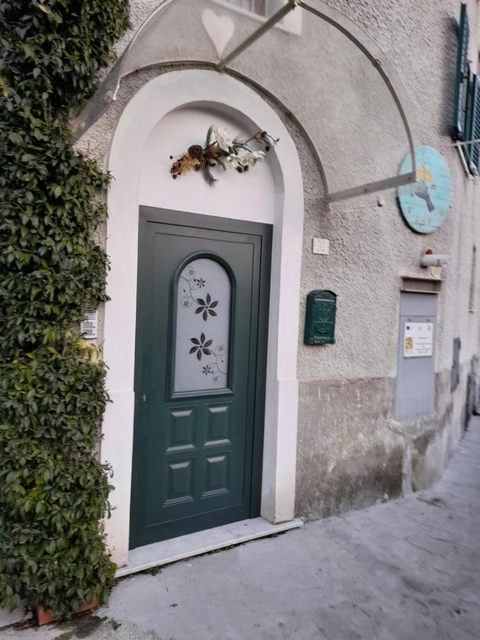 Il Rifugio Del Cuore อาเจโรลา ภายนอก รูปภาพ